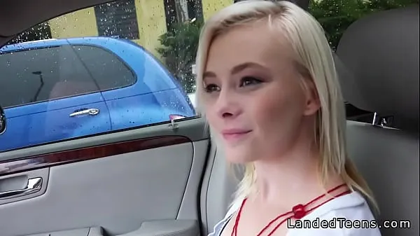 HD Teen hitchhiker fucking stranger in his car शीर्ष वीडियो