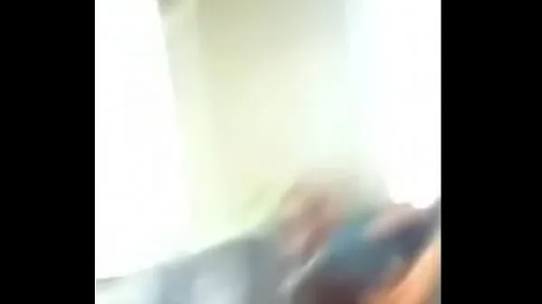 HD Hot lesbian pussy lick caught on bus Video teratas