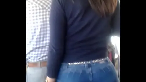 HD rich buttocks on the bus top Videos