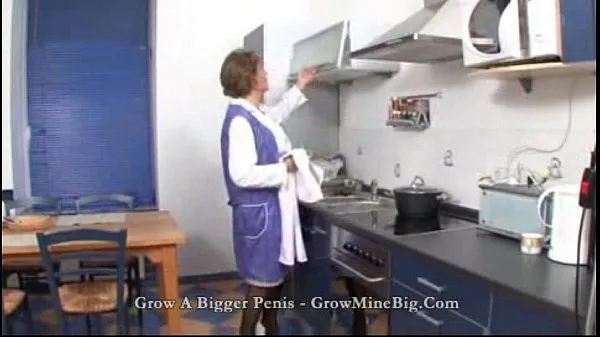 HD mature fuck in the Kitchen Video teratas