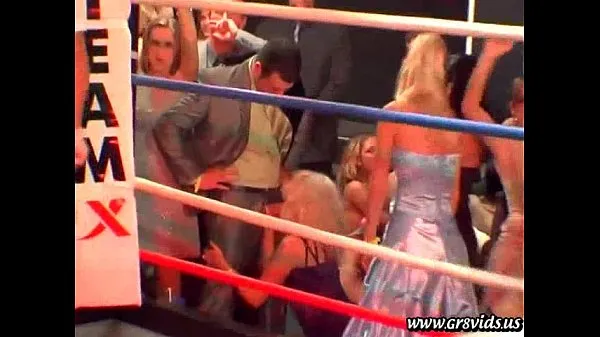 HD V.I.P.-only underground boxing match Video teratas