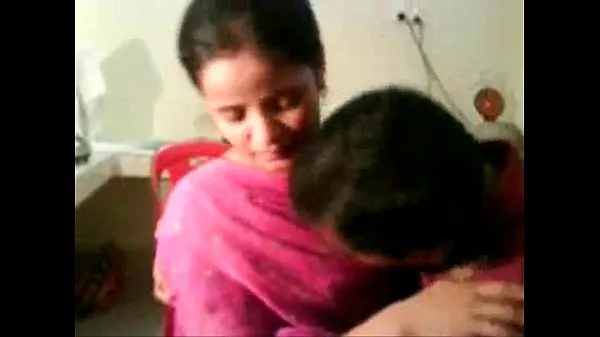 HD Amateur Indian Nisha Enjoying With Her Boss - Free Live Sex nejlepší videa