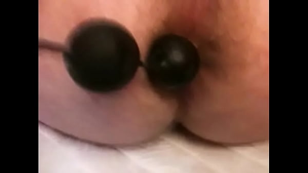 Video HD string of black balls hàng đầu