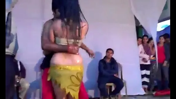 HD Hot Indian Girl Dancing on Stage topp videoer