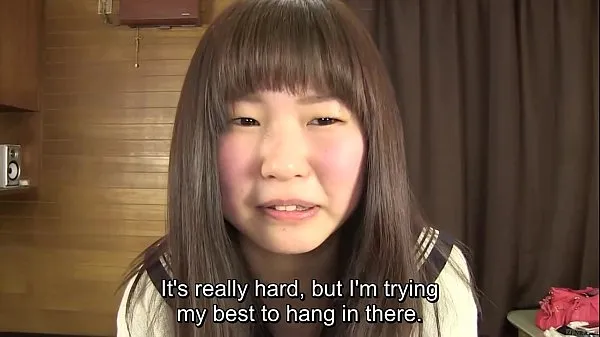 HD Японская школьница писает в отчаянной игре с субтитрами в HD топ видео