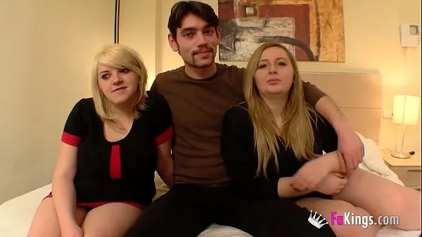 HD Blonde cousins introducing the guy they started having sex with najboljši videoposnetki
