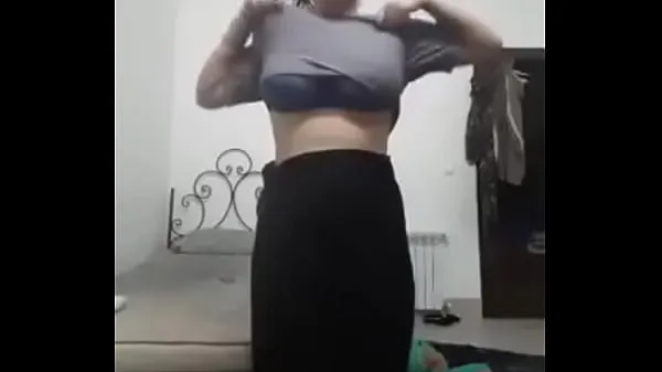 HD Indian Girl Removing Clothes On Webcam nejlepší videa