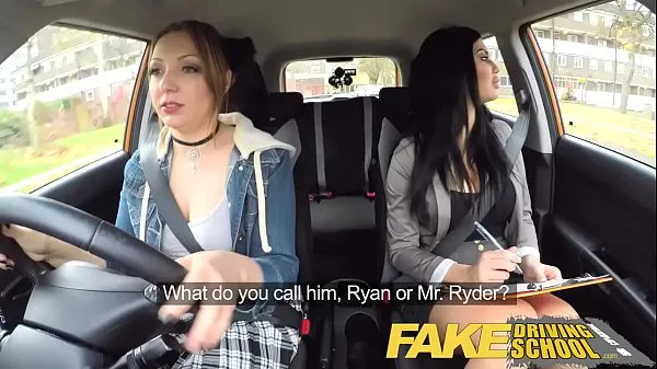 HD Fake Driving girl fails her test with strict busty mature examiner najlepšie videá