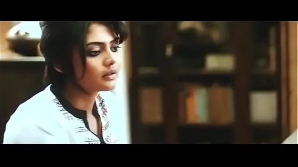 HD Bengali Actress Saayoni Ghosh Hot Smooch and tongue sucking najboljši videoposnetki