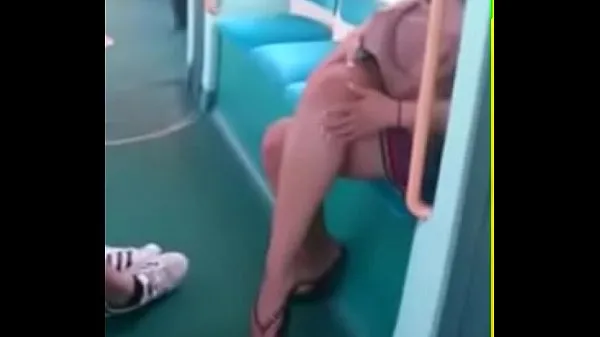 HD Candid Feet in Flip Flops Legs Face on Train Free Porn b8 Video teratas