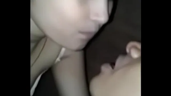 Video HD 22 Aunty with Boyfriend Kissing and Fucking xh 7564 hàng đầu
