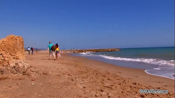 HD Myfirstpublic b. brunette convince dude on the beach to fuck her wet pussy topp videoer