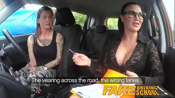 HD Fake Driving School Sexy strap on fun for new big tits driver Video teratas