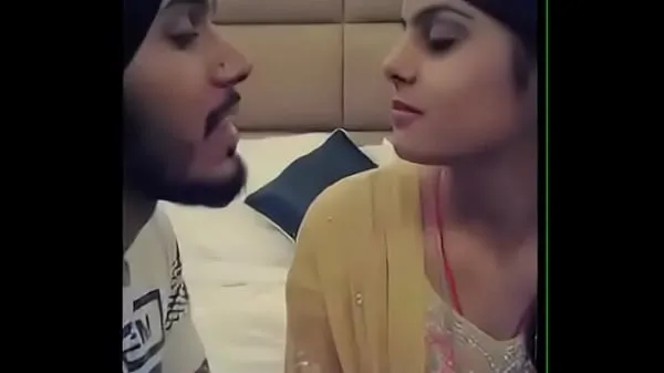 HD Punjabi boy kissing girlfriend topp videoer