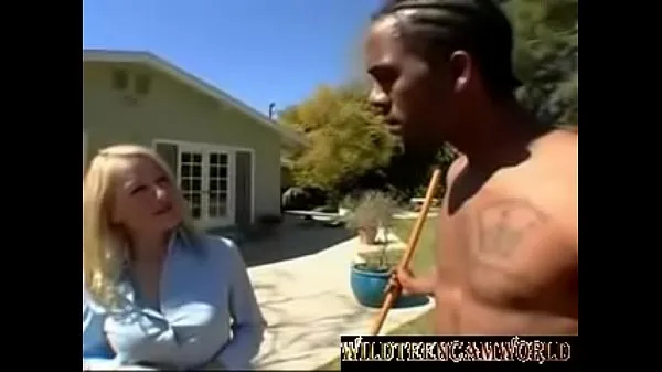 HD black fuck granny najboljši videoposnetki