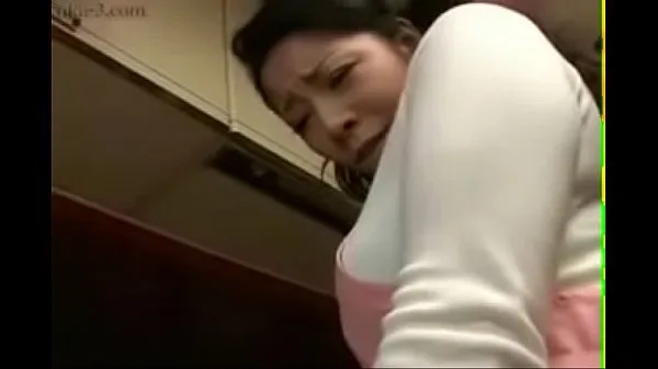 HD Japanese Wife and Young Boy in Kitchen Fun วิดีโอยอดนิยม