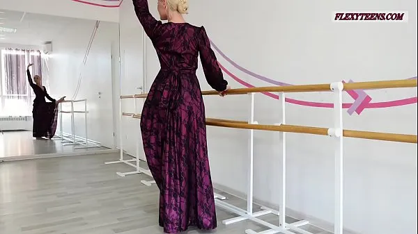 HD Anna Sigarga with gymnastics never seen before najlepšie videá