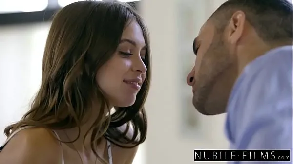 HD NubileFilms - Girlfriend Cheats And Squirts On Cock วิดีโอยอดนิยม