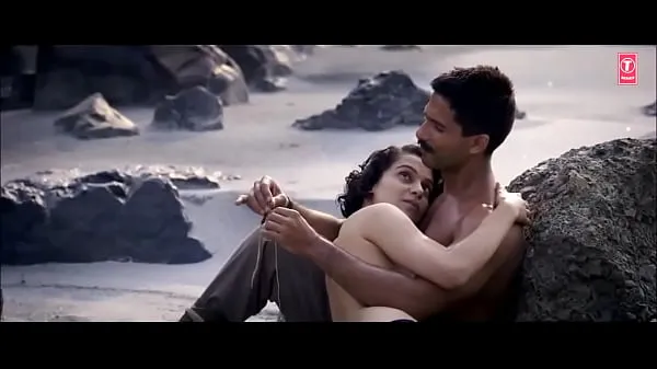 HD-Kangana Ranaut Topless nude scene topvideo's