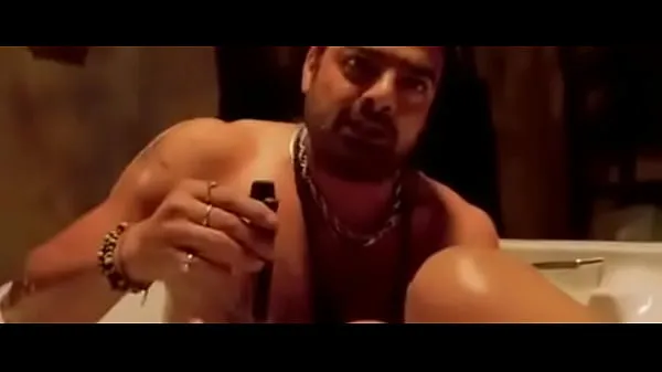 HD-Bollywoods Shobha Mudgal nude in bath with Desi Indian Boyfriend topvideo's