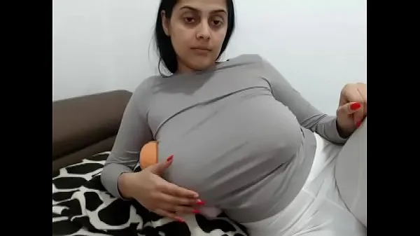 HD big boobs Romanian on cam - Watch her live on LivePussy.Me วิดีโอยอดนิยม