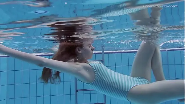 HD-Anna Netrebko skinny tiny teen underwater topvideo's