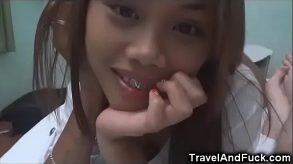 HD Lucky Tourist with 2 Filipina Teens أعلى مقاطع الفيديو