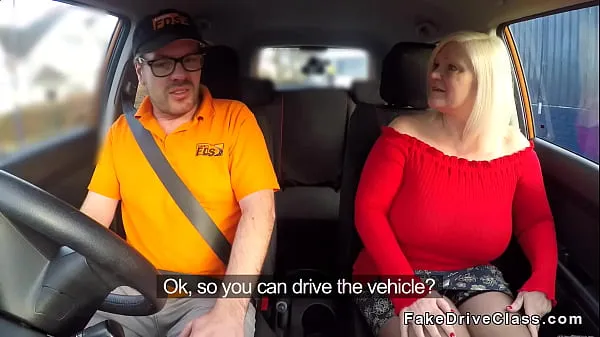 HD Huge tits granny bangs driving instructor topp videoer