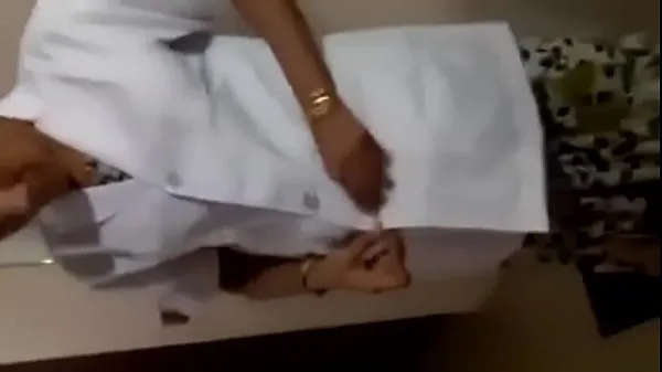 高清Tamil nurse remove cloths for patients热门视频