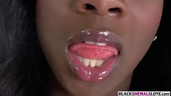 HD Black slender shemale anal smashed a guys round ass Video teratas