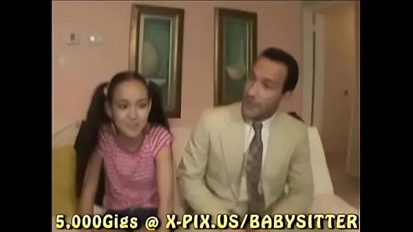 HD Asian Babysitter Video teratas