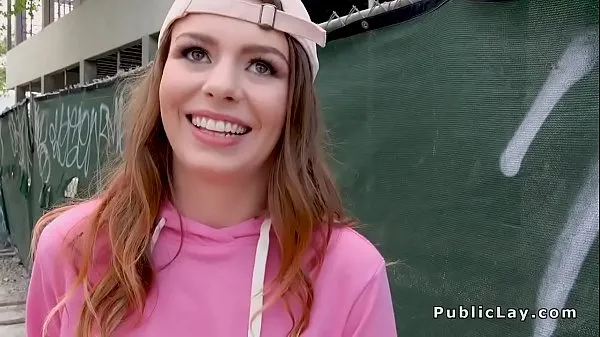 HD-Teen with cap gets facial in public topvideo's
