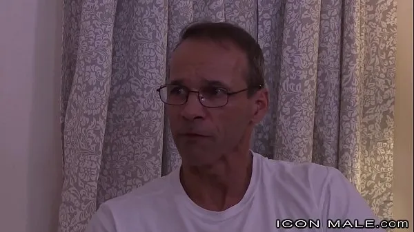 HD Old Mature Man Has Sex With Young Hairy Muscle Daddy legnépszerűbb videók
