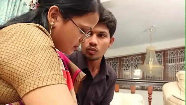 HD Hot teacher sex with young student शीर्ष वीडियो