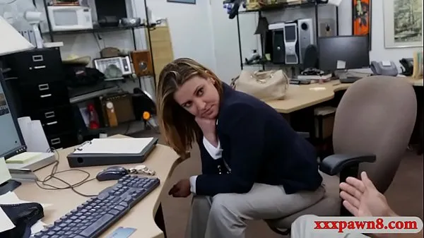 HD Foxy business woman nailed by pawn guy at the pawnshop en iyi Videolar