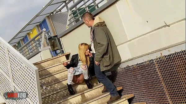 HD Public blowjob while peeing and outdoor fucking with dulce Chiki أعلى مقاطع الفيديو