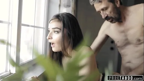 HD PURE TABOO Teen Emily Willis Gets Spanked & Creampied By Her Stepdad κορυφαία βίντεο