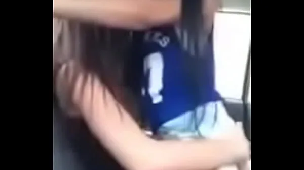 HD Two young lesbians catching themselves luscious in a sensual dance in the car วิดีโอยอดนิยม