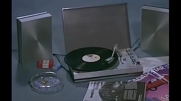 HD French vintage: Pervy couple วิดีโอยอดนิยม