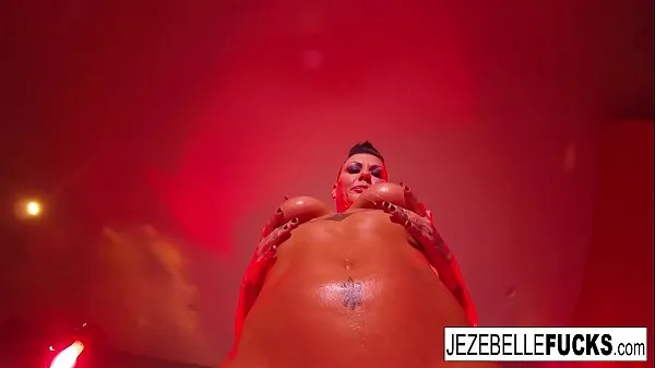 HD Slinky and slimey spit fetish with Jezebelle Bond suosituinta videota