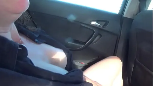 HD FUCKING A BITCH IN THE CAR أعلى مقاطع الفيديو