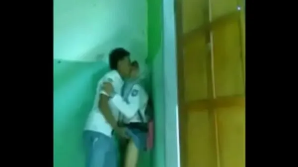 HD Teenage girl loves sex from the first moment The video continues on this site أعلى مقاطع الفيديو