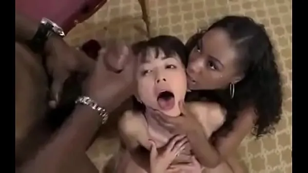 HD Japanese Masseuse Gets Fucked By Black Couple κορυφαία βίντεο