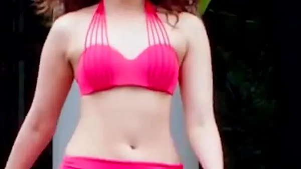 高清Edit zoom slow motion) Indian actress Tamannaah Bhatia hot boobs navel in bikini and blouse in F2 legs boobs cleavage That is Mahalakshmi热门视频