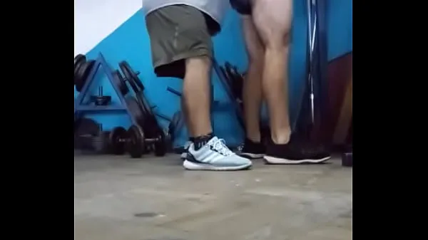 HD XXX Hot man spots his friends in a squat workout 4K HD top Videos