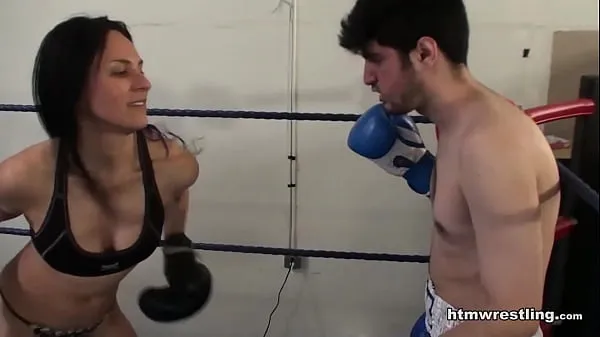 HD-Femdom Boxing Beatdown of a Wimp bästa videor