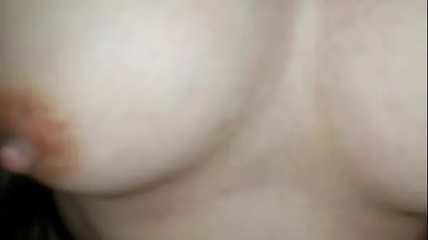 HD Wife's titties أعلى مقاطع الفيديو