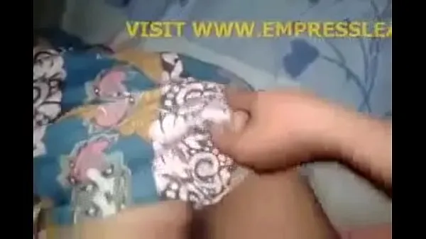 HD mommy getting fucked शीर्ष वीडियो