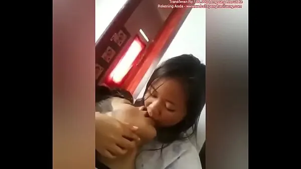 HD Indonesian Teen Kiss suosituinta videota