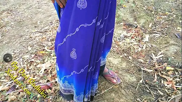 HD Indian dorf dame mit natürlichen haarige muschi outdoor sex desi radhika Top-Videos